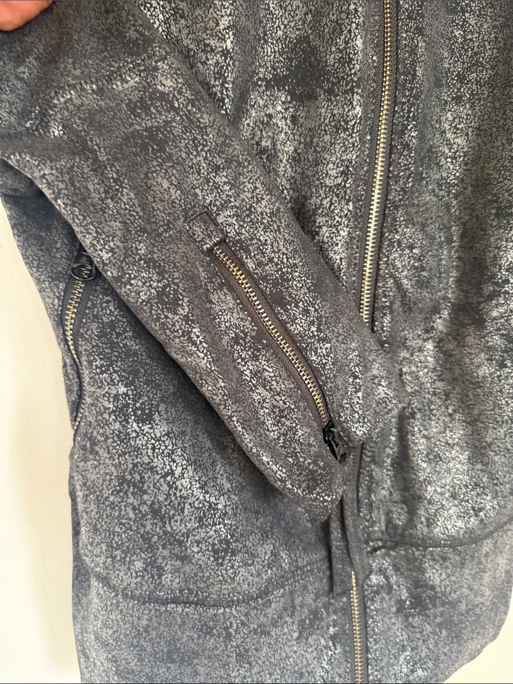 New Balance Zip Front jacket . - Picture 3 of 6